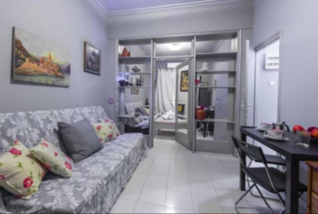 Lovely Two Bedroom Apt In Ampelokipoi Αθήνα Εξωτερικό φωτογραφία