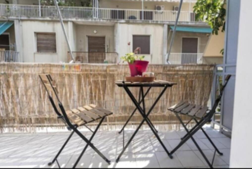 Lovely Two Bedroom Apt In Ampelokipoi Αθήνα Εξωτερικό φωτογραφία